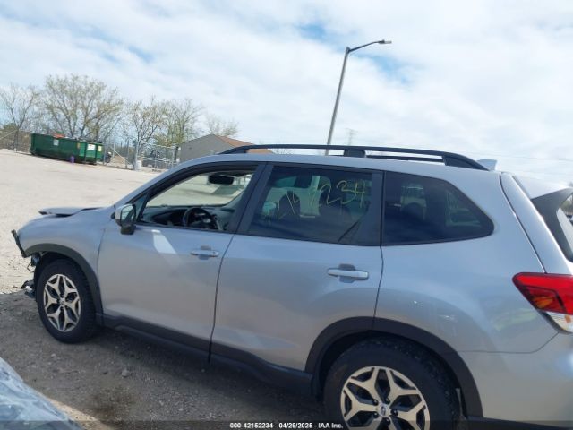 JF2SKAGC0LH556504 Subaru Forester Premium