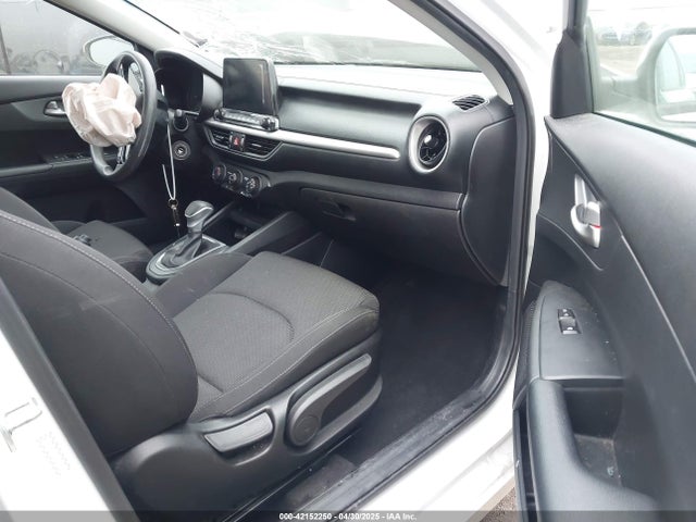 3KPF24AD1ME309812 KIA mpi nu