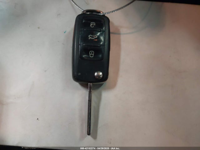 3VWD67AJ9GM261972 Volkswagen 2016