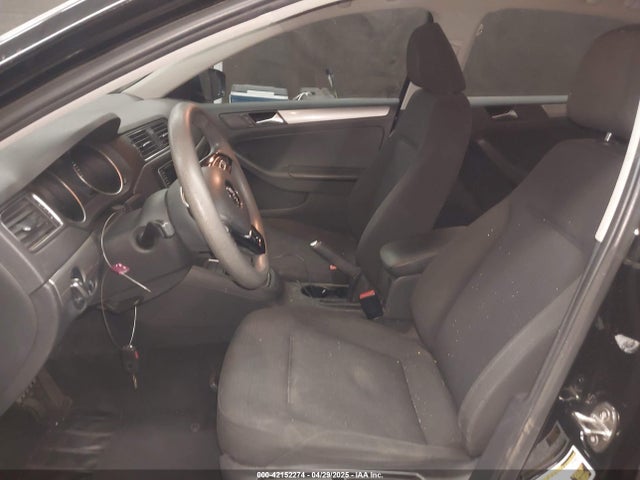 3VWD67AJ9GM261972 Volkswagen 2016