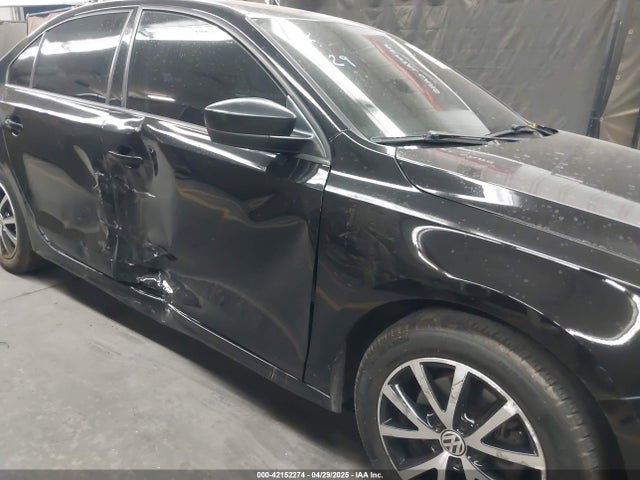 3VWD67AJ9GM261972 Volkswagen 2016