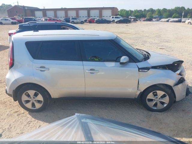 KNDJN2A21G7841988 KIA Soul