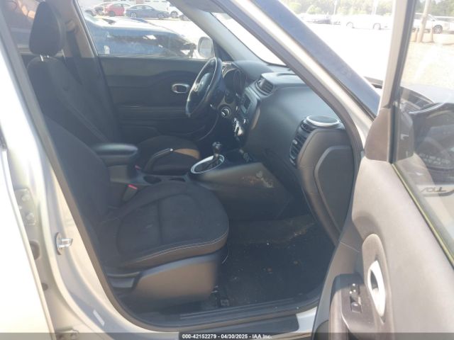 KNDJN2A21G7841988 KIA Soul