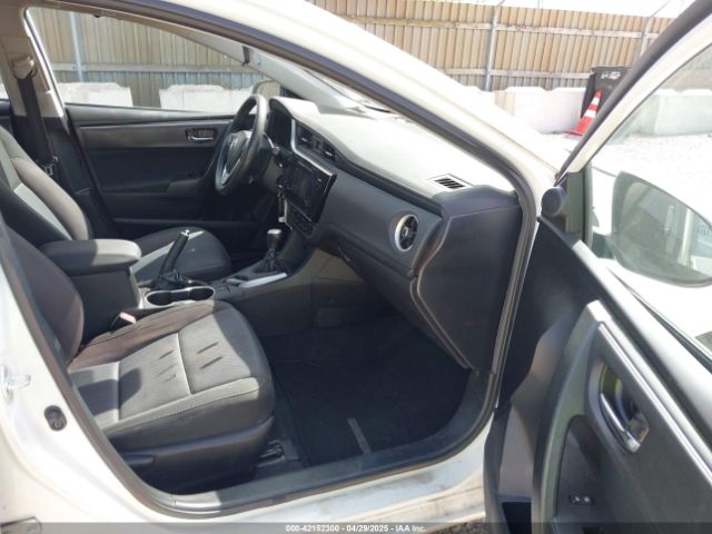 5YFBURHE3HP598684 Toyota COROLLA LE