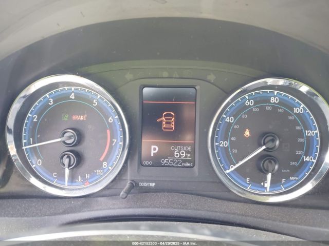 5YFBURHE3HP598684 Toyota COROLLA LE