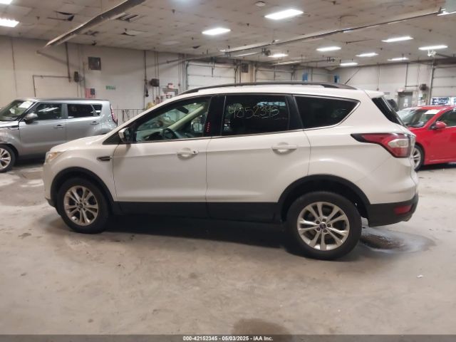 1FMCU9GD1HUD54625 Ford ESCAPE SE