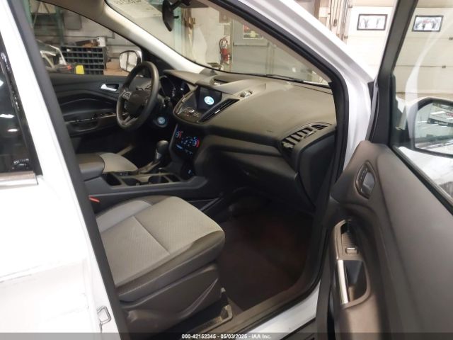 1FMCU9GD1HUD54625 Ford ESCAPE SE