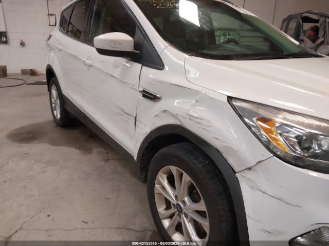1FMCU9GD1HUD54625 Ford ESCAPE SE