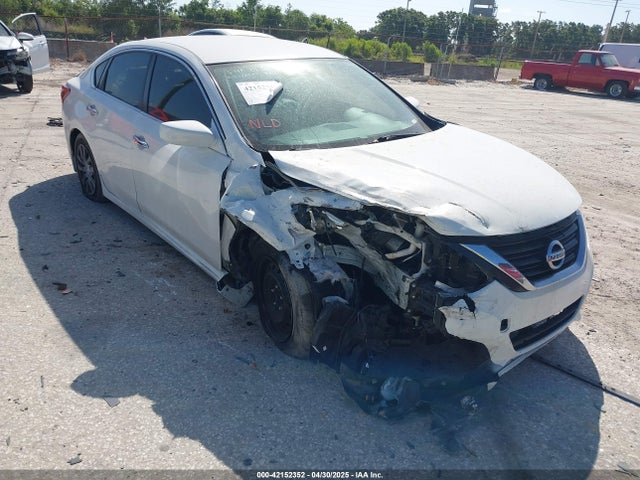 1N4AL3AP3JC220649 Nissan Altima 2.5 S