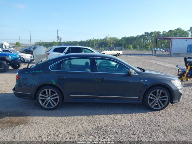 1VWDT7A32HC008327 Volkswagen Passat 1.8t R-line