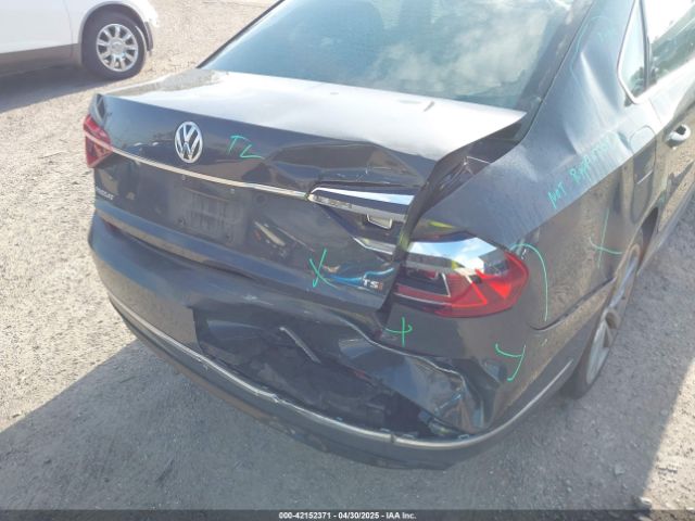 1VWDT7A32HC008327 Volkswagen Passat 1.8t R-line