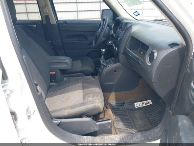1C4NJPBAXED547553 Jeep Patriot Sport