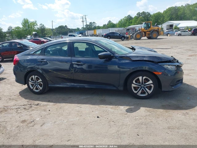 Honda Civic Lx 2018 2HGFC2F53JH560402 Image 13