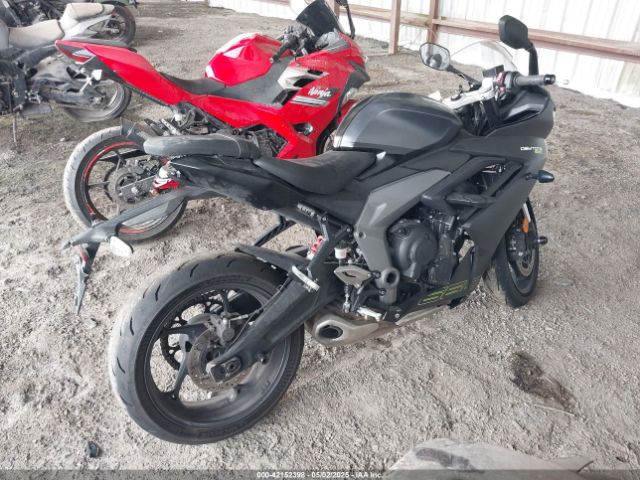2025 TRIUMPH MOTORCYCLE DAYTONA SMTL23UF9STBU2408 Photo 3