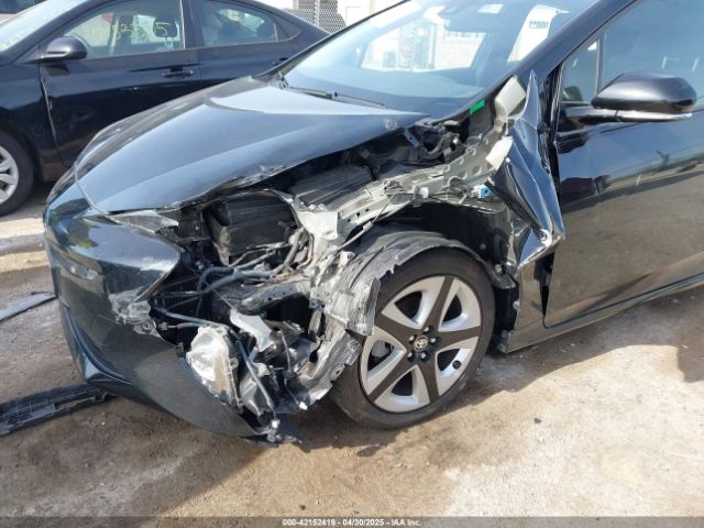 JTDKARFU5H3045014 Toyota Prius