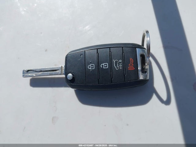 KNDJN2A28J7561198 KIA g