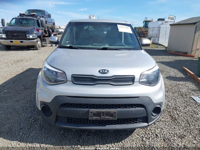 KNDJN2A28J7561198 KIA g
