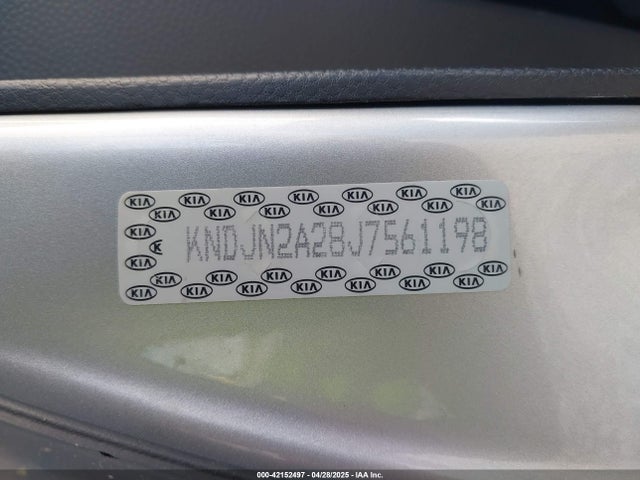 KNDJN2A28J7561198 KIA g