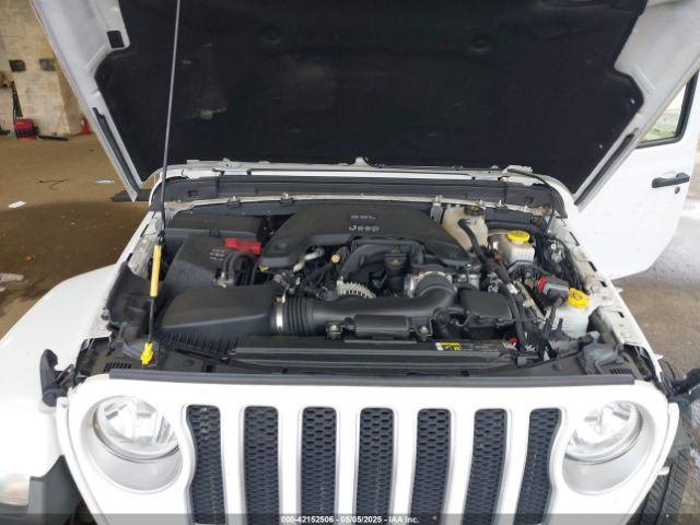 1C4HJXEG3JW116404 Jeep Wrangler Unlimited Sahara 4x4