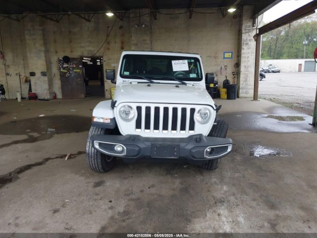 1C4HJXEG3JW116404 Jeep Wrangler Unlimited Sahara 4x4