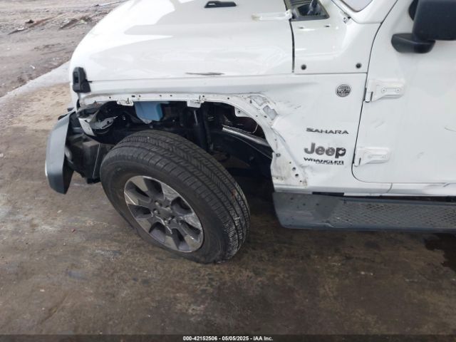 1C4HJXEG3JW116404 Jeep Wrangler Unlimited Sahara 4x4