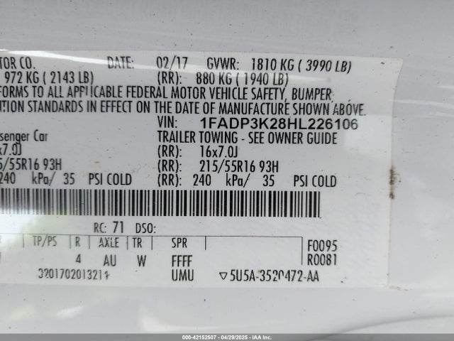 1FADP3K28HL226106 Ford FOCUS SE