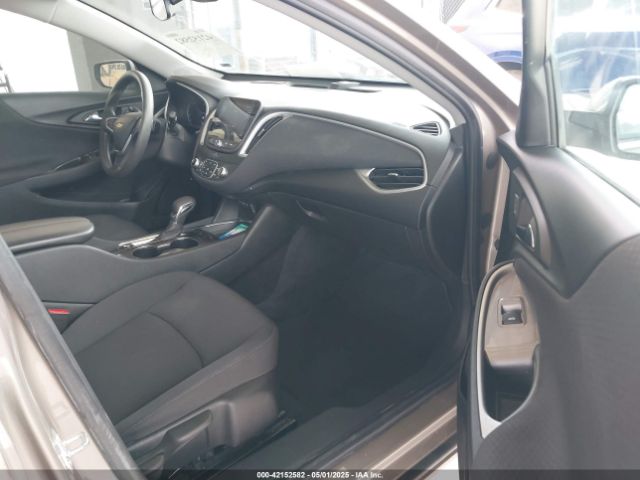 1G1ZD5ST6PF153045 Chevrolet Malibu Fwd 1lt