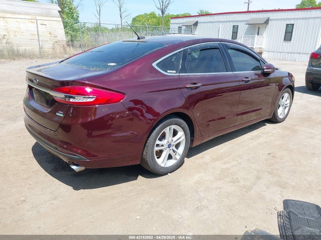3FA6P0HD9JR135661 Ford FUSION SE