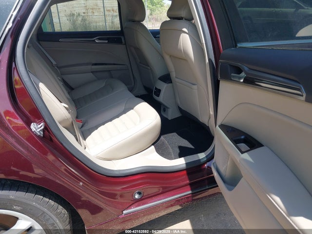 3FA6P0HD9JR135661 Ford FUSION SE