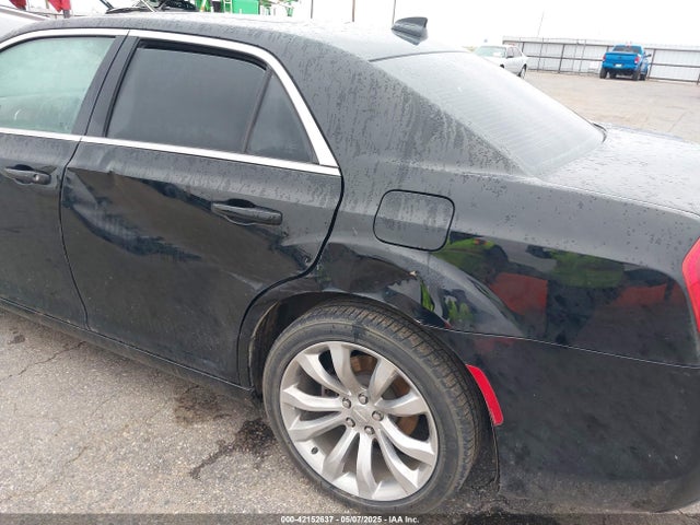 Chrysler 300 Limited 2015 2C3CCAAG4FH853922 Image 6