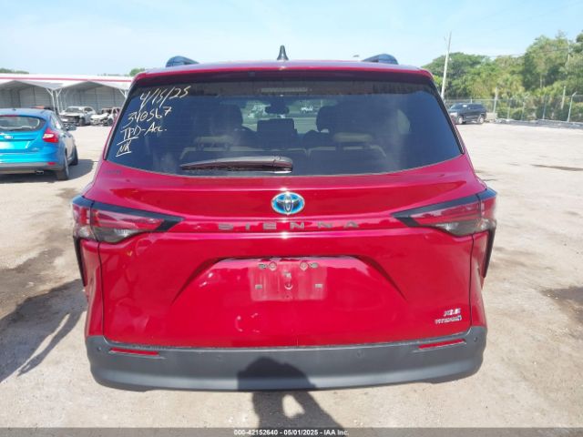 5TDYRKEC2MS028134 Toyota SIENNA XLE