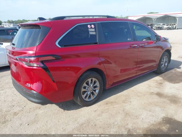5TDYRKEC2MS028134 Toyota SIENNA XLE