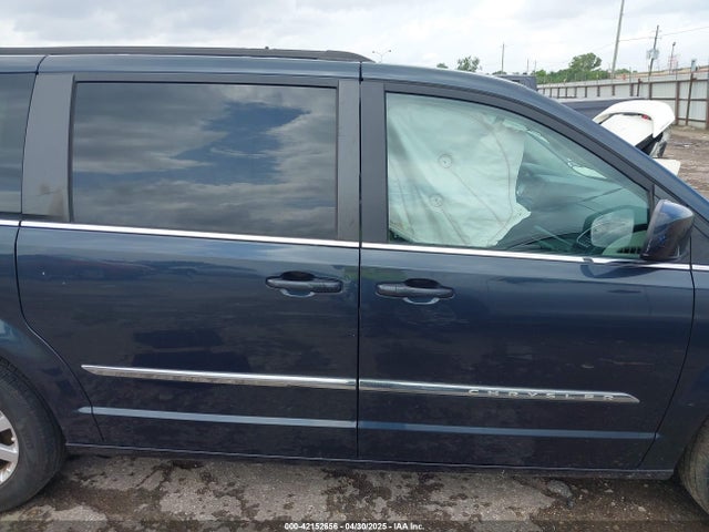 2C4RC1BG5ER138712 Chrysler Town & Country Touring