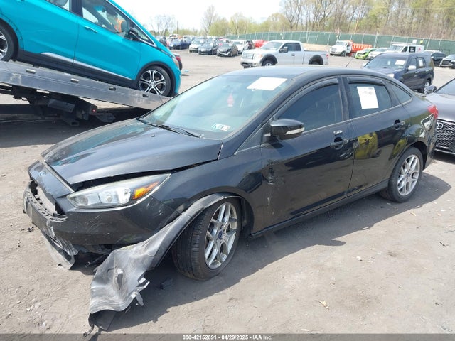 Ford FOCUS SE 2015 1FADP3F28FL338363 Image 2