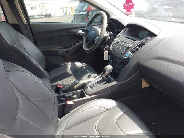 Ford FOCUS SE 2015 1FADP3F28FL338363 Image 5