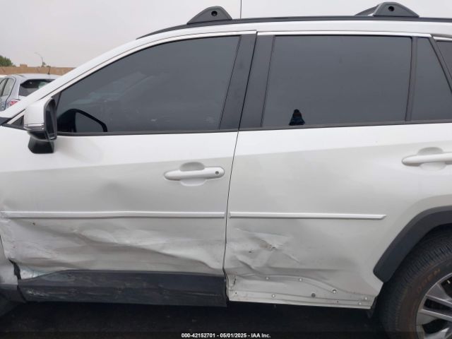 2T3C1RFV7RW333242 Toyota Rav4 Xle Premium