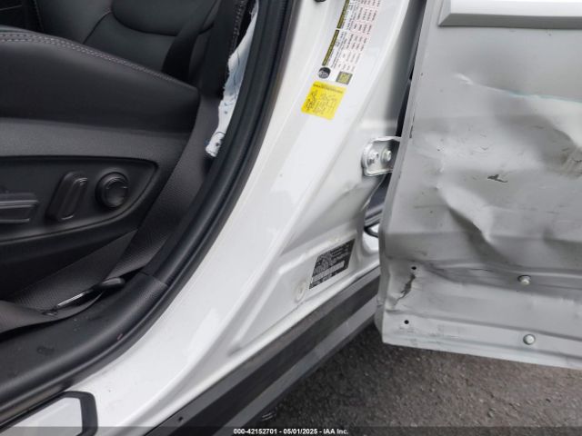 2T3C1RFV7RW333242 Toyota Rav4 Xle Premium