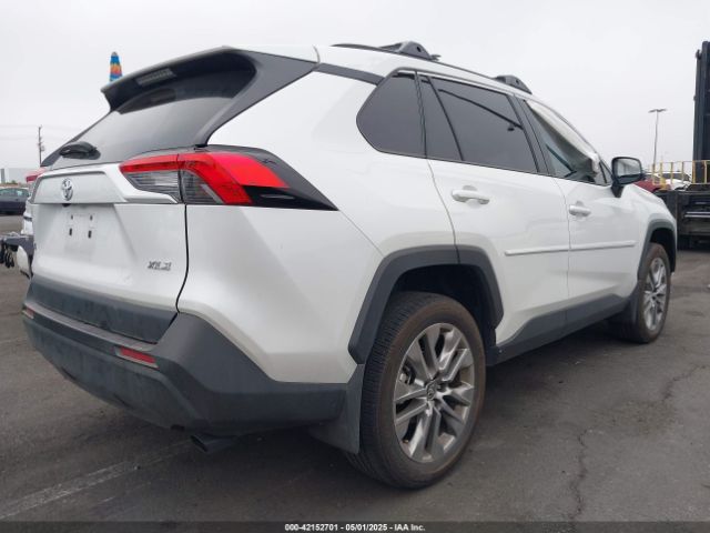 2T3C1RFV7RW333242 Toyota Rav4 Xle Premium