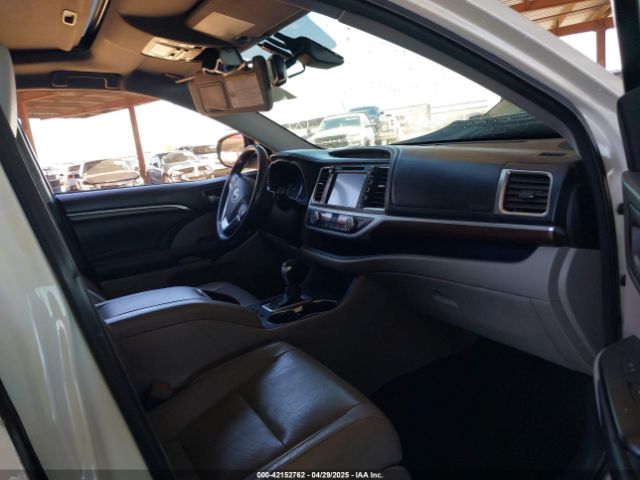 5TDDKRFH5FS140709 Toyota Highlander Limited V6