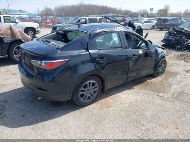 3MYDLBYV9KY509261 Toyota YARIS LE