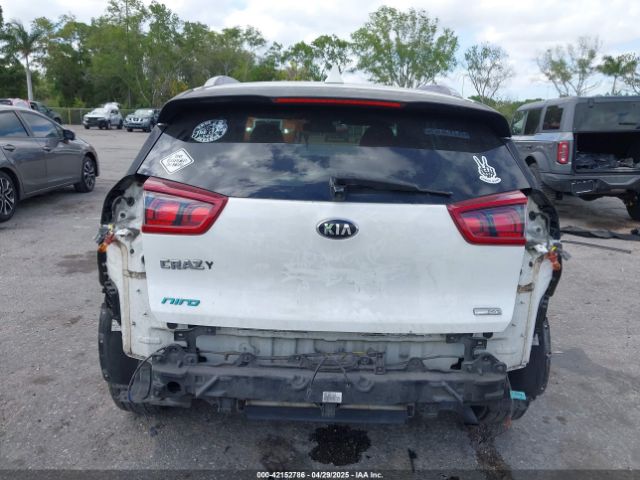 KNDCB3LC1K5239853 KIA NIRO LX