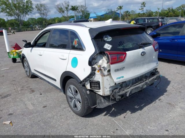 KNDCB3LC1K5239853 KIA NIRO LX