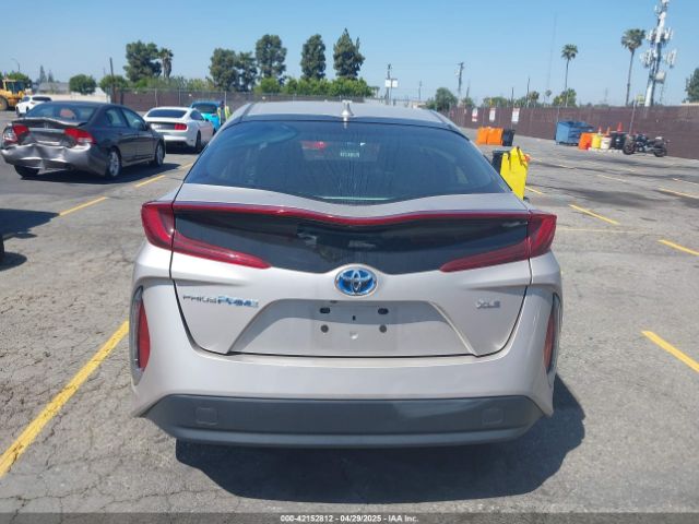 JTDKAMFP9N3206943 Toyota Prius Prime Xle