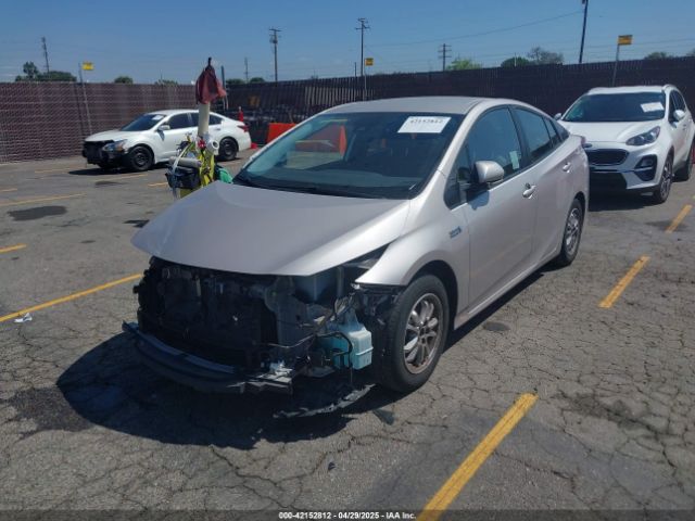 JTDKAMFP9N3206943 Toyota Prius Prime Xle