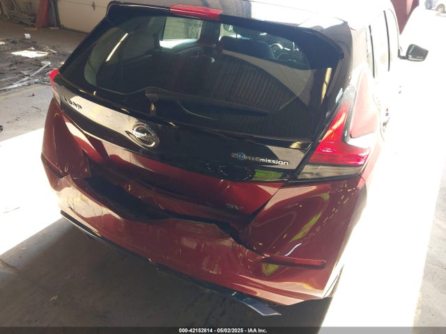 1N4AZ1CP9JC311490 Nissan LEAF SV