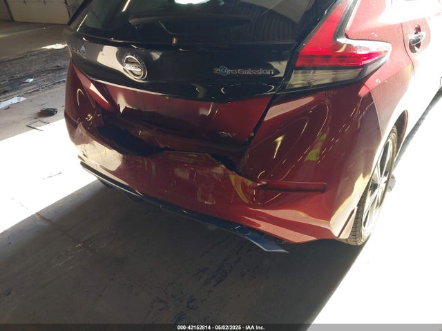 1N4AZ1CP9JC311490 Nissan LEAF SV