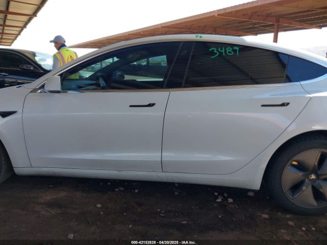 5YJ3E1EAXLF598061 Tesla MODEL 3