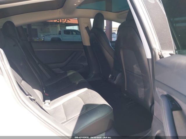 5YJ3E1EAXLF598061 Tesla MODEL 3