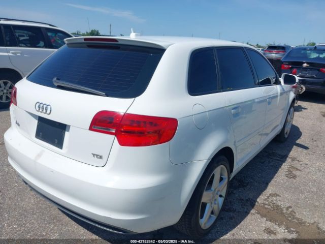 2011 AUDI A3 WAUBJBFM8BA059643 Photo 3