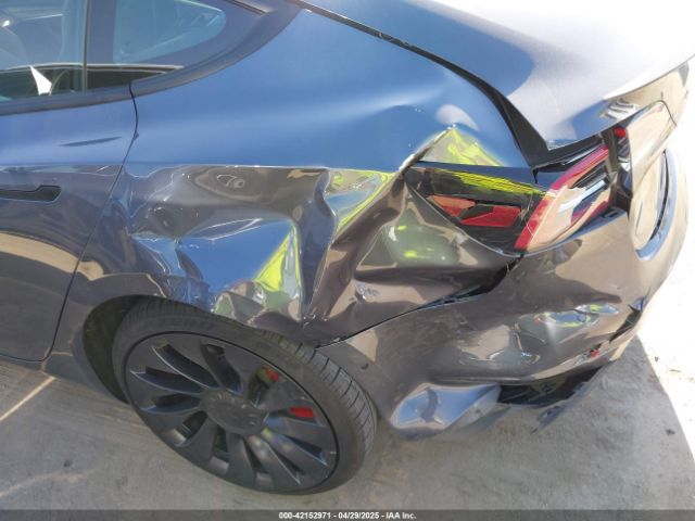 5YJ3E1EC0NF270037 Tesla Model 3 Performance Dual Motor All-wheel Drive